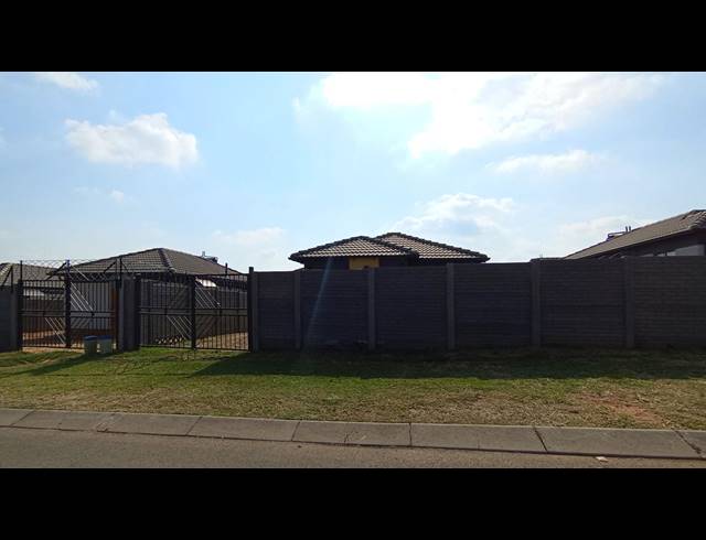 3 BEDROOM FREEHOLD FOR SALE IN MAMELODI EAST